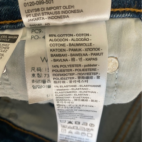 Levi's Wedgie Straight Jeans - Picture 10 of 11